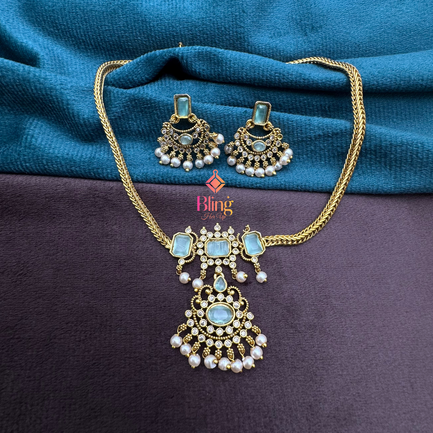 Royal Polki Pendant Set with Pearl Detailing