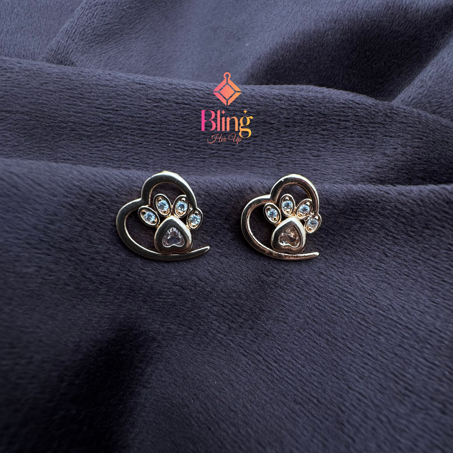 Paw Love Heart Studs in Anti-Tarnish Earrings