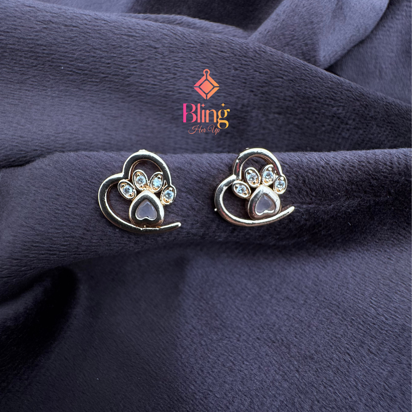 Paw Love Heart Studs in Anti-Tarnish Earrings